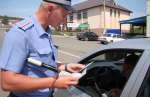 В Кузбассе водителя арестовали на семь суток за права в зажиме